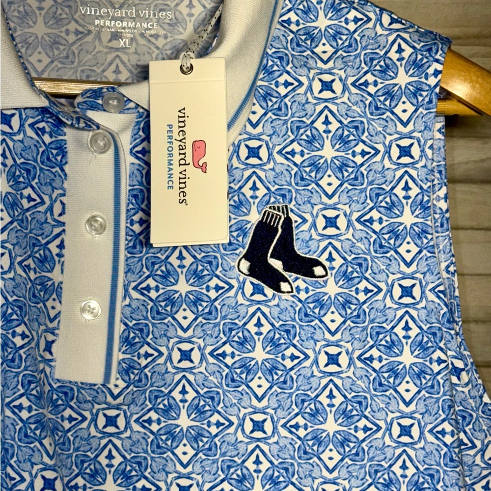 ⚾️ NWT Boston Red Sox Vineyard Vines Performance Sleeveless Polo - XL - Picture 3 of 4
